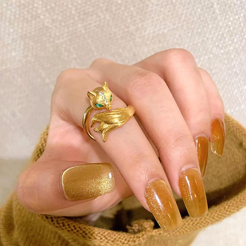 New in Trendy Dazzling Spirit Inlaid green diamonds Fox rings for women Light Luxury Exquisite Ring Party Wedding