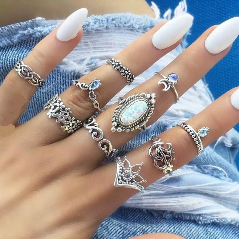 Retro Floral Carved Multi-Piece Stacking Ring Set