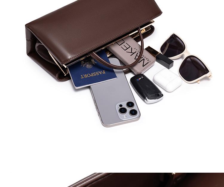 Women's Retro Minimalist Underarm Baguette Bag: Trendy Korean-Style Handbag