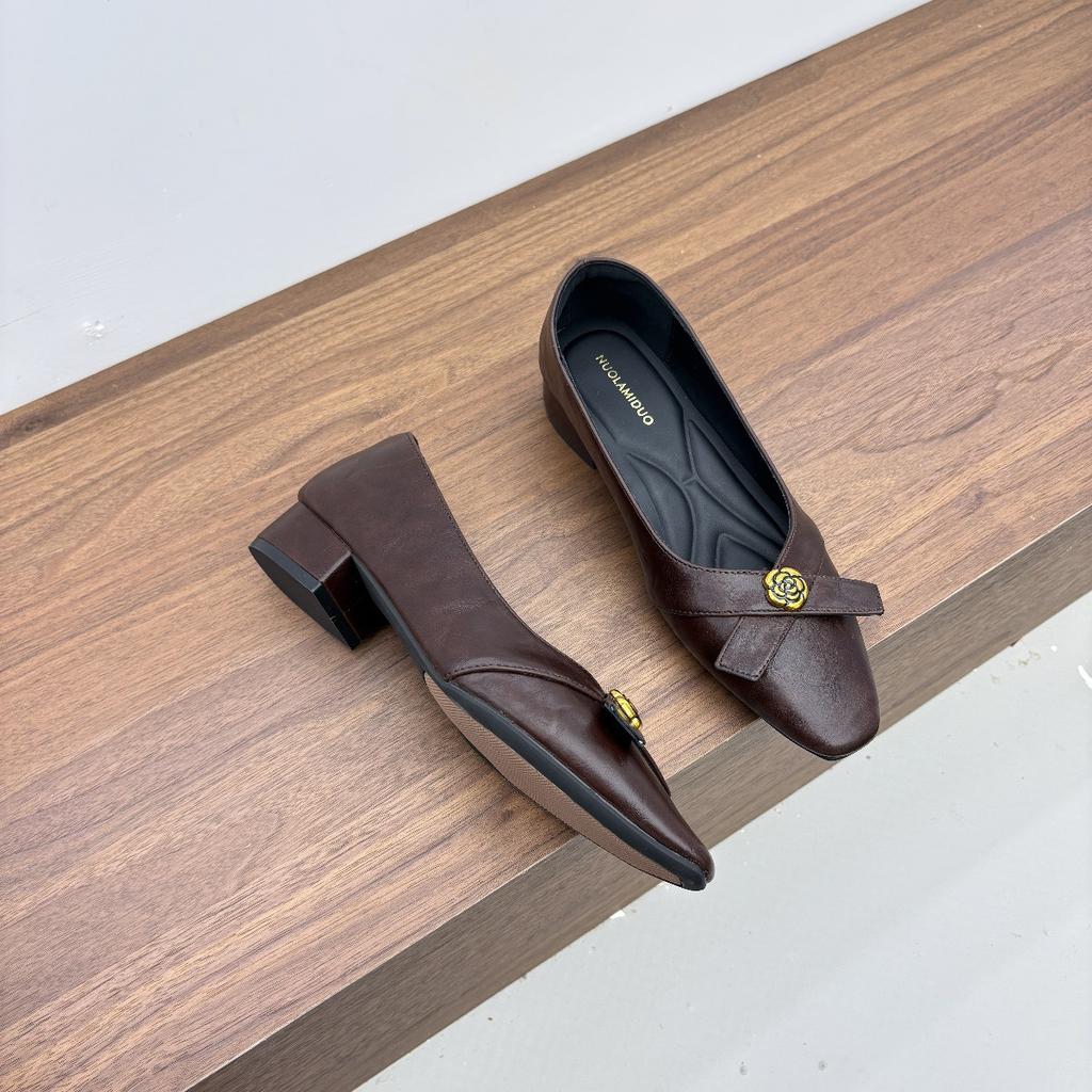 Flat Low Heel Soft Leather French Single Shoes Women's New Black Small Leather Shoes Thick Heel Light Mouth Commuting Retro Mary Jane Shoes Women