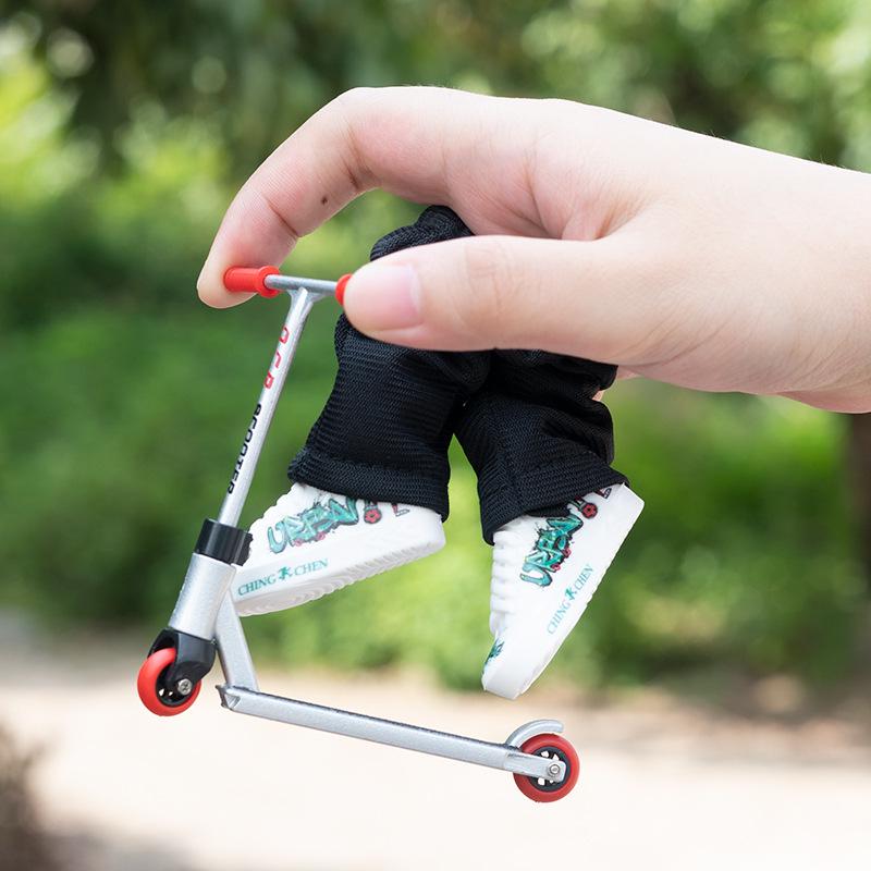 Alloy Finger Scooter Set with Finger Pants and Shoes - Toy Set for Kids