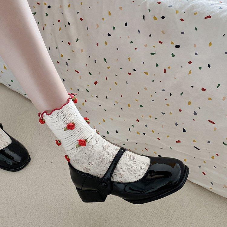 2024 New French Casual Red Simple Retro with Skirt Thick Heel Small Leather Shoes Women's Spring and Autumn Mary Jane Single Shoes