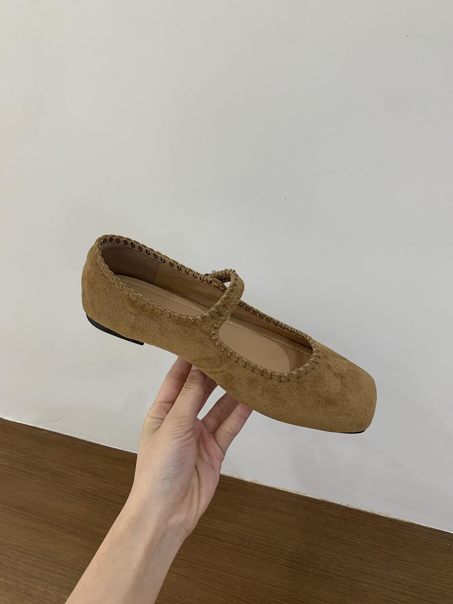 

Французские замшевые балетки женские 2025 весна и осень новые ретро квадратный носок повседневные плоские туфли Мэри Джейн 39