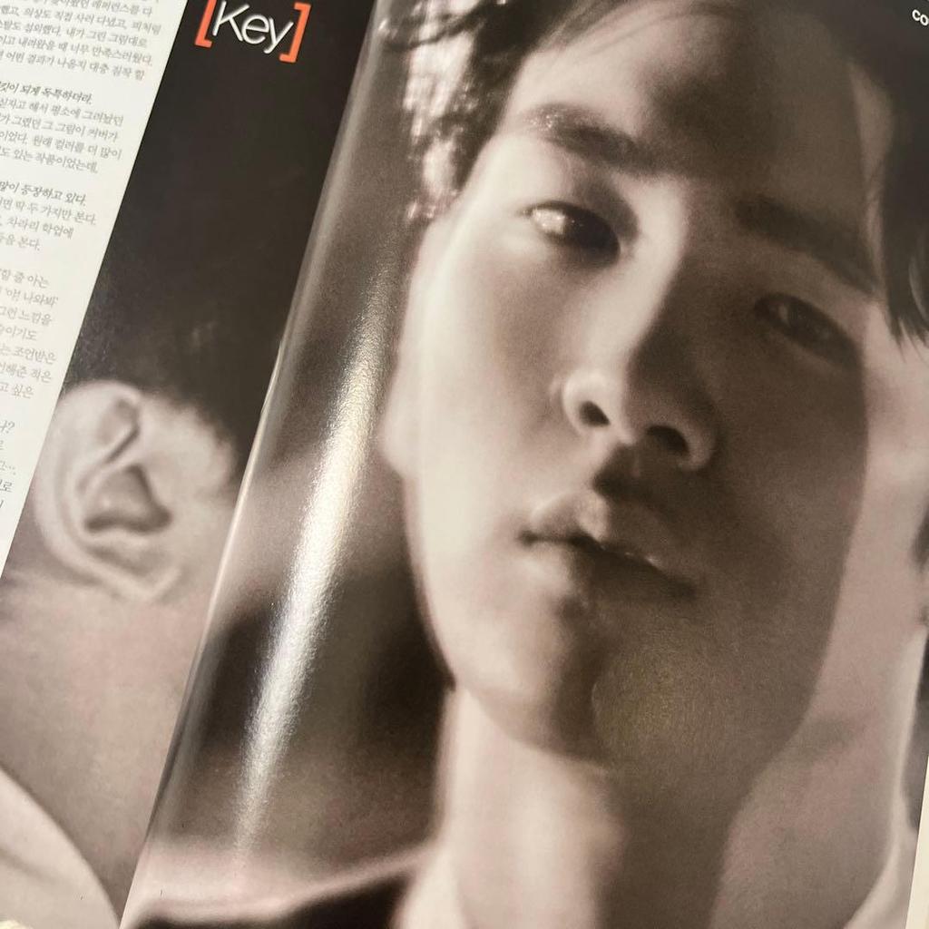 [USED] SHINee Onew on the cover - extremely rare Korean magazine, ARENA