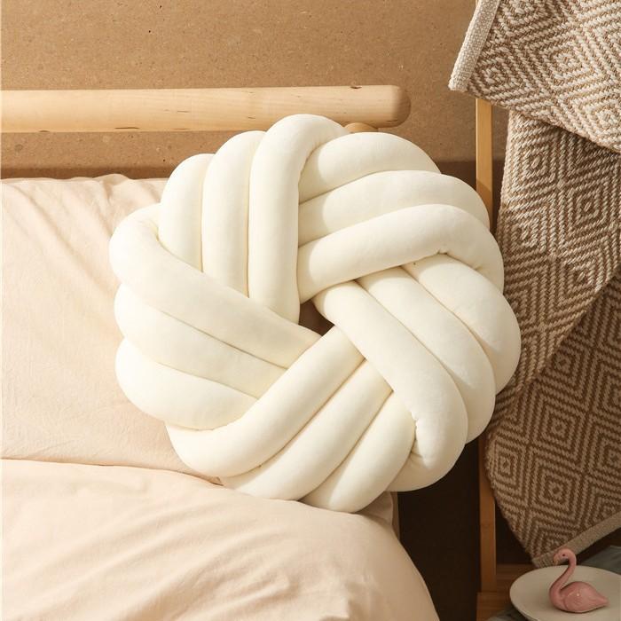 Comfortable and Cute Cushions Long Rails Decorate Bedrooms Playrooms New Hand-woven Mats Soft Knotted Pillows