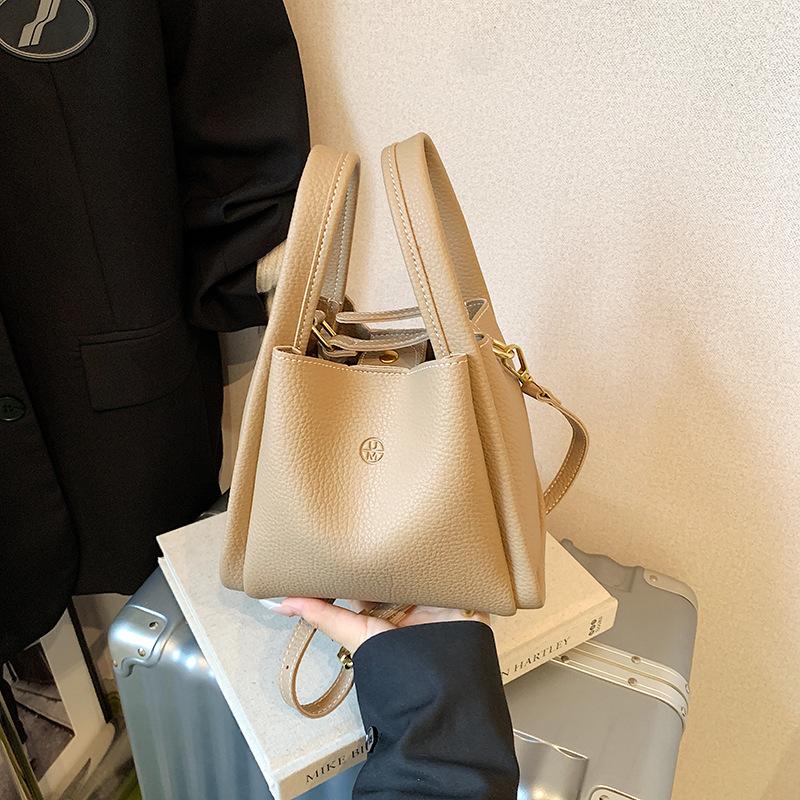 Summer Popular Small Bag Women's New Fashion Versatile Messenger Bag Exquisite Portable Bucket Bag