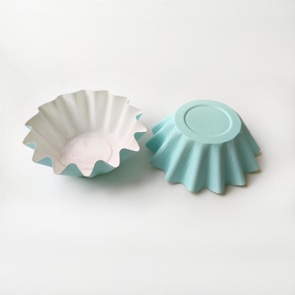 Chrysanthemum High-Temp Resistant Cupcake Liners, Mold-Free Baking Cups, 50-Pack