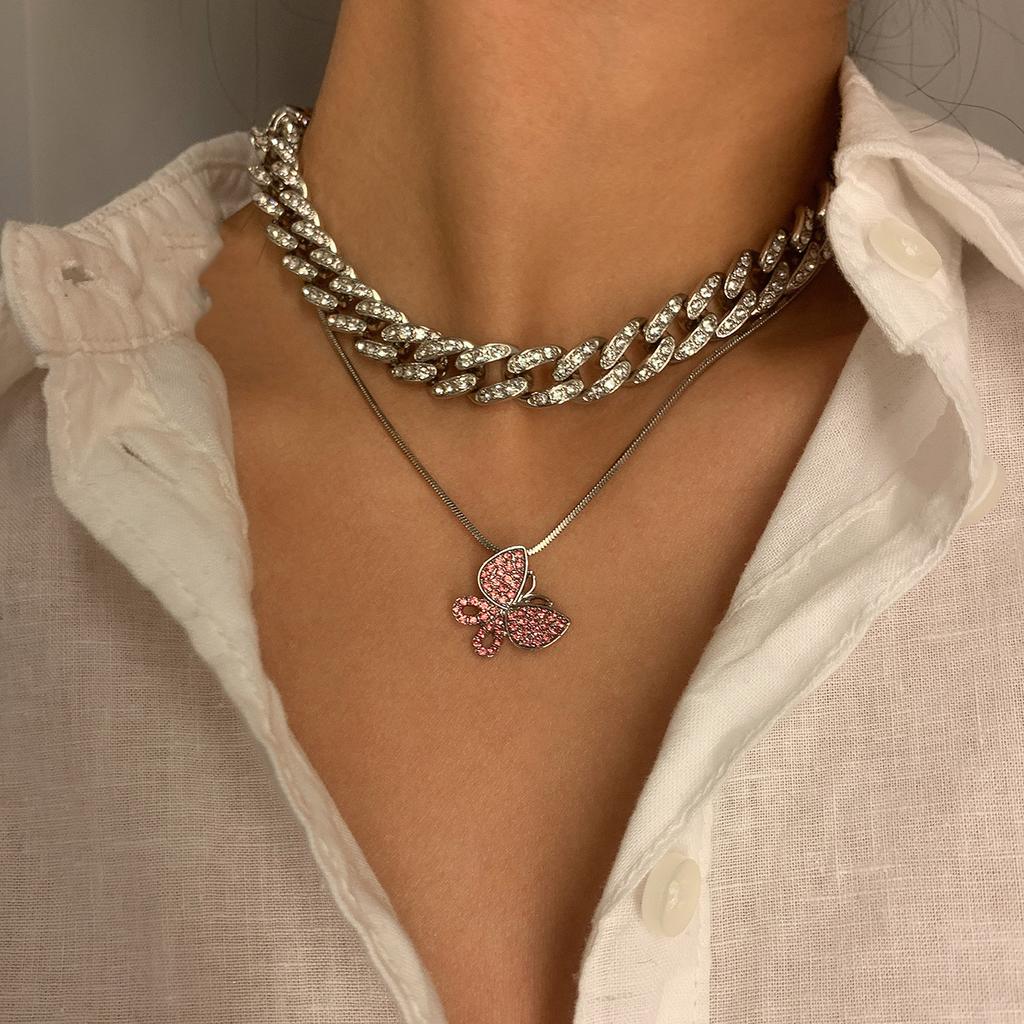 Accessoires, Einfache Diamantbesetzte Schmetterlings-Anhänger Halskette, Temperament Voller Diamanten Cubanische Kette Verstellbarer Artikel Schmuck