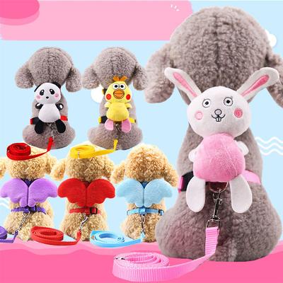 Smycz dla zwierząt domowych z anielskimi skrzydłami na klatce piersiowej i plecach, smycz dla psa z kreskówkową lalką, smycz dla kota