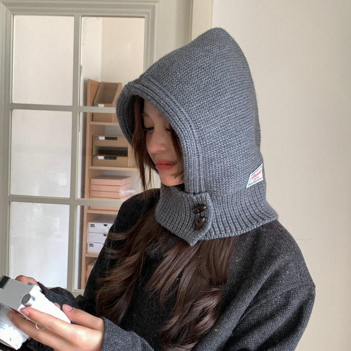 Autumn and winter new horn buckle balaclava hat women's warm ear protection knitted wool hat pullover hat cold hat