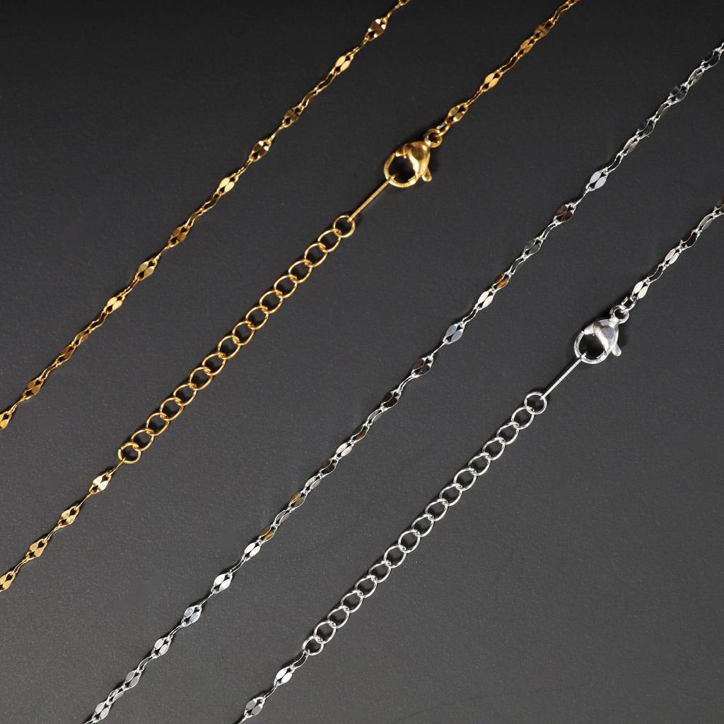 Korean Style Stainless Steel Necklace: Gold-Plated Lip Chain - Simple & Versatile Fashion for Women