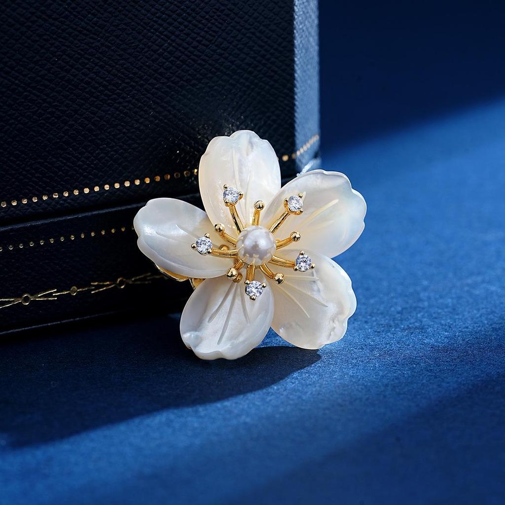 Elegant Floral Magnetic Brooch: Hidden Buckle, Natural Shell, Pearl & Micro-set Zircon Design for Women
