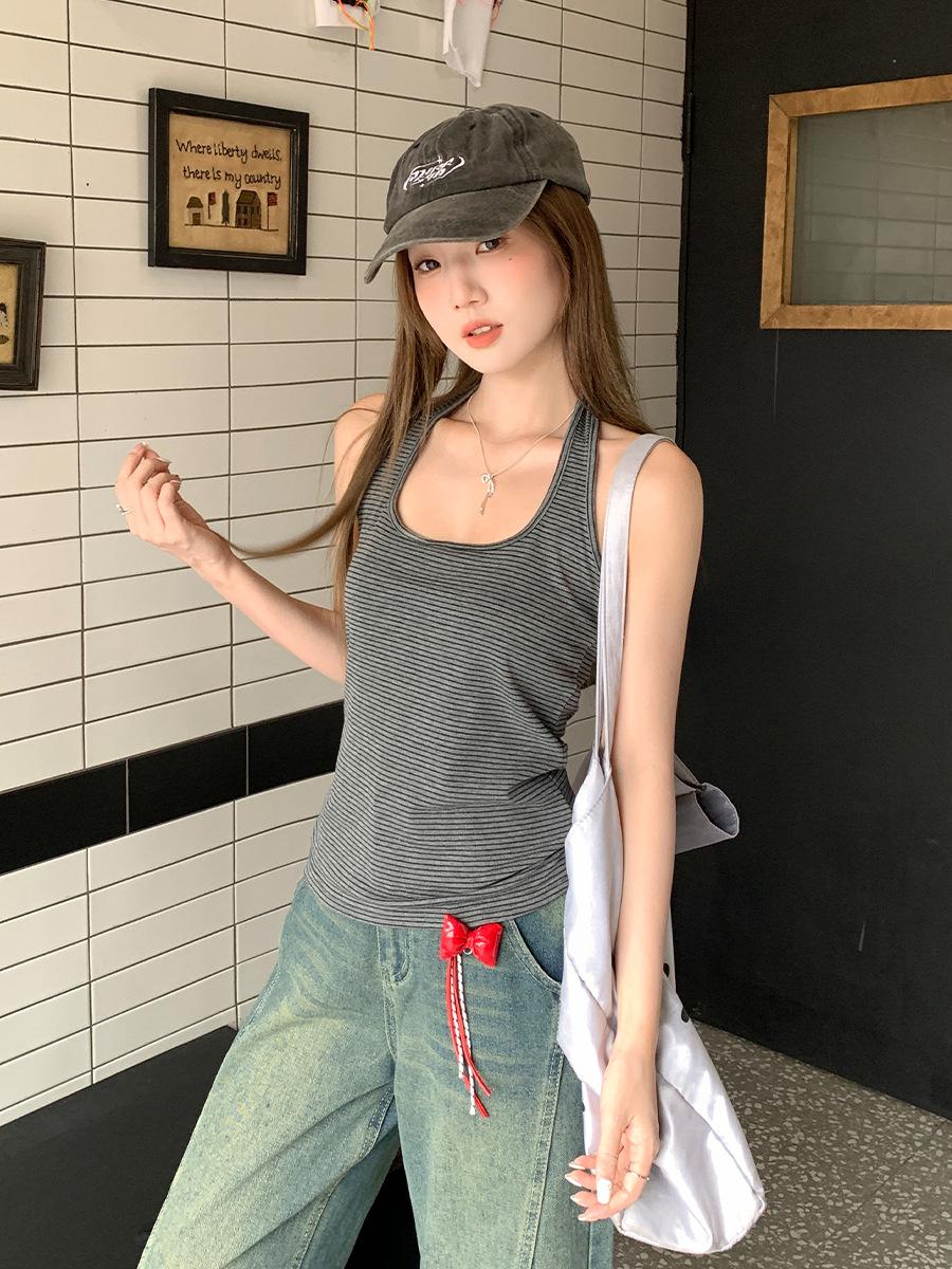 

Korean sweet and spicy style neck pinstriped U-neck sling vest women s summer thin slim senior sense beautiful top S