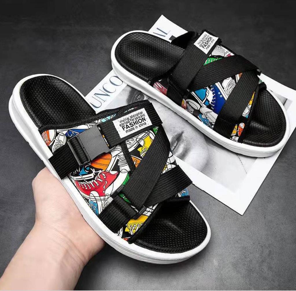 Sandales tendance pour hommes, chaussures classiques d'été à motif graffiti, pantoufles souples, chaussures de marche confortables, tongs décontractées pour l'extérieur