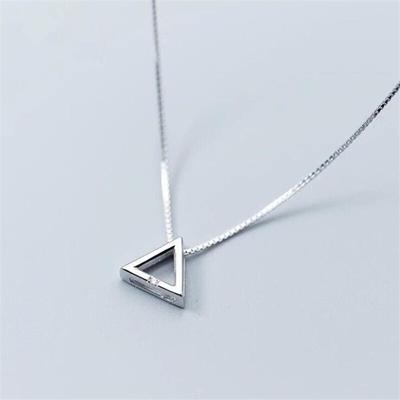 New Fashion Simple Triangle 925 Sterling Silver Jewelry Personality Geometric Single Crystal Clavicle Chain Necklaces Xl010