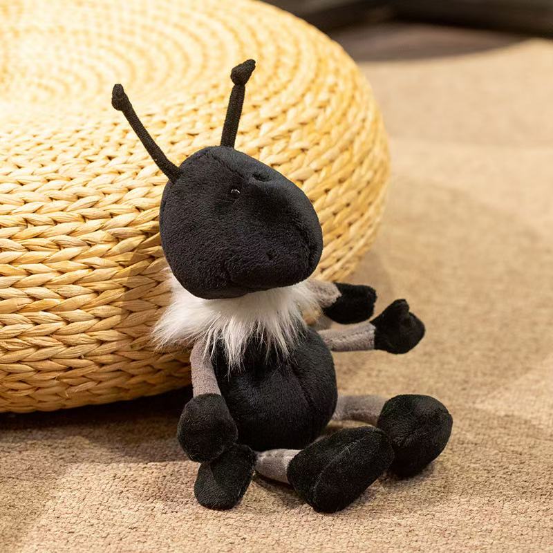 Neueste Grenzüberschreitende Schwarze Ameisenpuppe Kawaii Kuscheltier Plüschtier Handgemachte Puppe Cartoon Anime Niedlich Kindergeburtstagsgeschenk Puppe 30cm