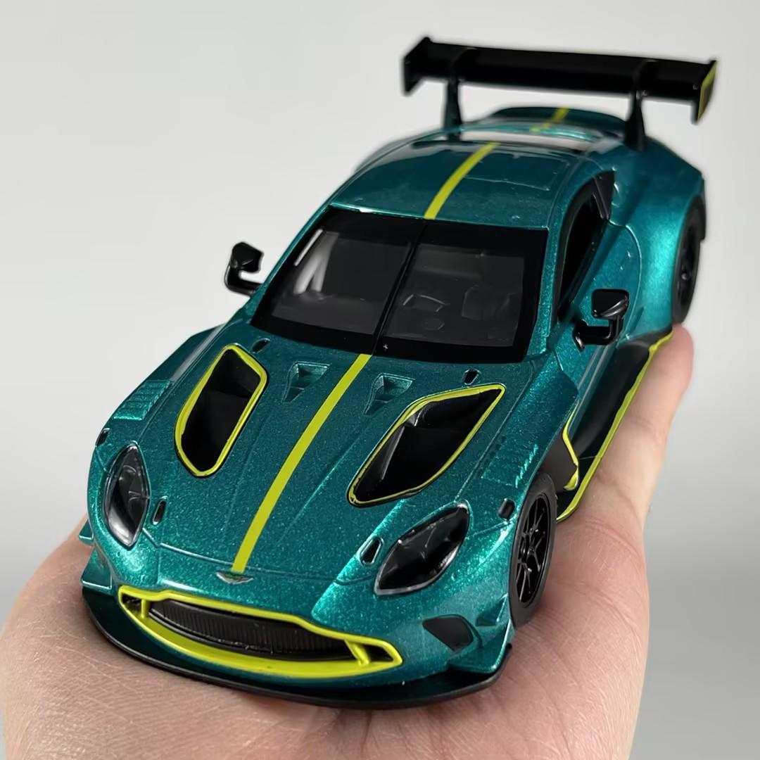 Linyi Toy Car Light 1:31 Aston Martin Vantage Gt3 Supercar Alloy Metal Diecast Model Car Sound And Pull Back Children's Toy Collectibles Gifts