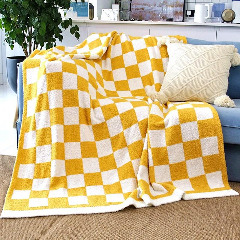 Luxury Checkerboard Velvet Sofa Blanket - Autumn/Winter Edition