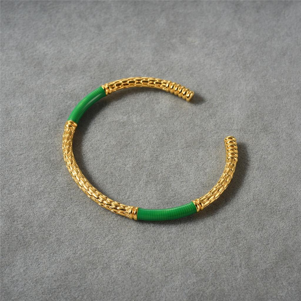 French Niche Design Emerald Thin Bracelet Enamel Splicing Golden Snake Scale Opening Bracelet Female High Texture Versatile