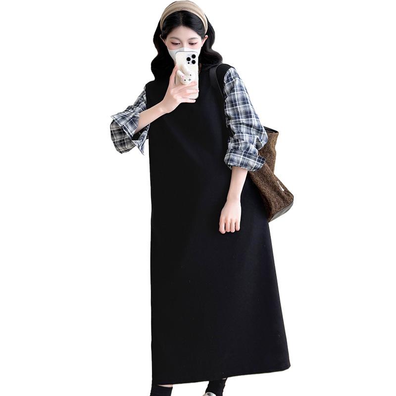 2026 Spring Korean Style Plaid Patchwork Maternity Hoodie Dress - Loose, Comfortable, Fake Two-Piece