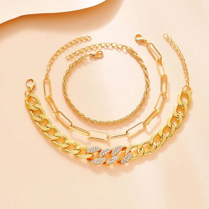 Chic Cuban Chain Anklet: Versatile Wide Surface Jewelry for Women - Perfect for Beach Vacations