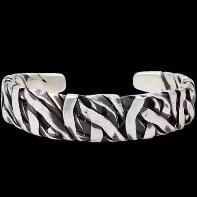 Heiß verkaufte Armbänder Retro-Steinmuster Unregelmäßige Streifen Breite Armbänder