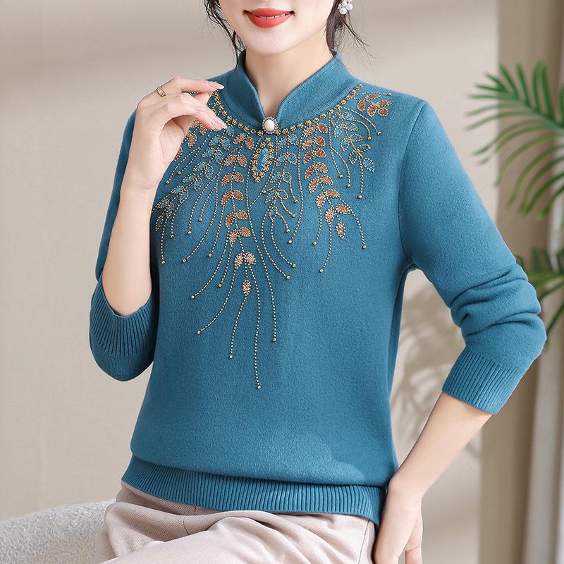 Elegant Red Knitted Pullover: Warm, Fashionable Sweater for Middle-aged and Elderly Women