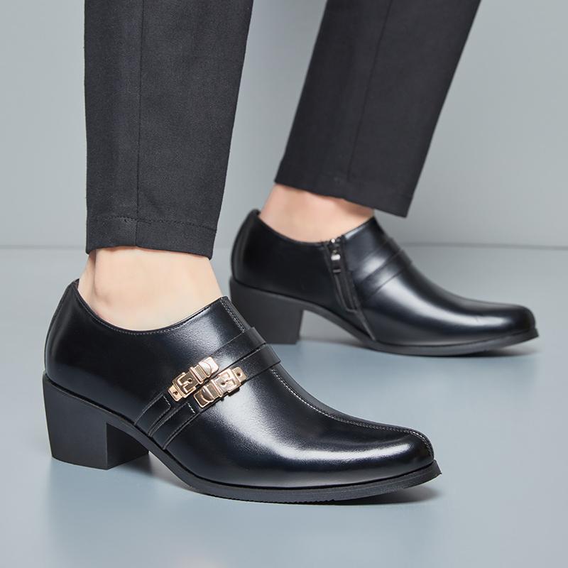 Fashion New British Men's Pointed Buckle Slip On Patent Leather Height Increasing Shoes Moccasins Wedding Prom Homecoming Footwear