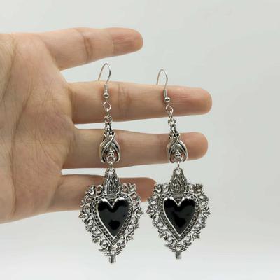 Pendientes Góticos de Murciélago y Corazón de Espinas para Halloween - Estilo Europeo y Americano