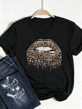 2026 Womens Clothing Star Print Tshirt Heart Pattern Trend Exquisite Cool Summer Top Fashionable Shortsleeved