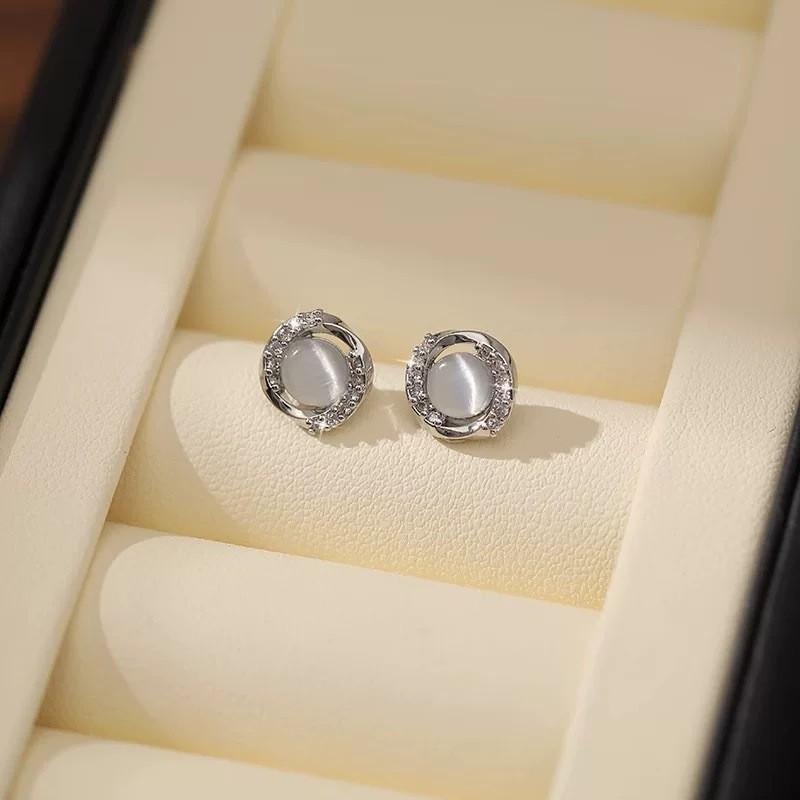 

Серьги для женщин с нишевыми серьгами Высококачественные серьги Серьги с камнями кошачий глаз