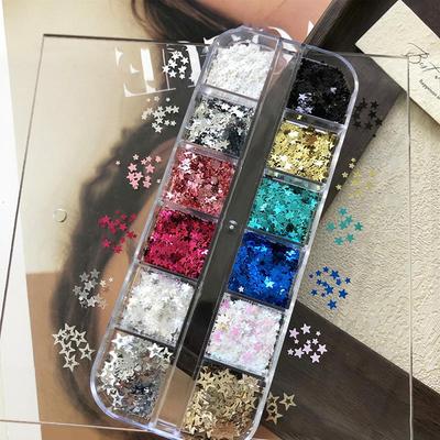 Nail art – Strass e decorazioni per unghie