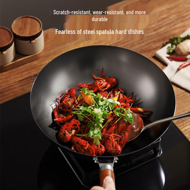 Joyoung 32cm Fine Iron Wok with Lid