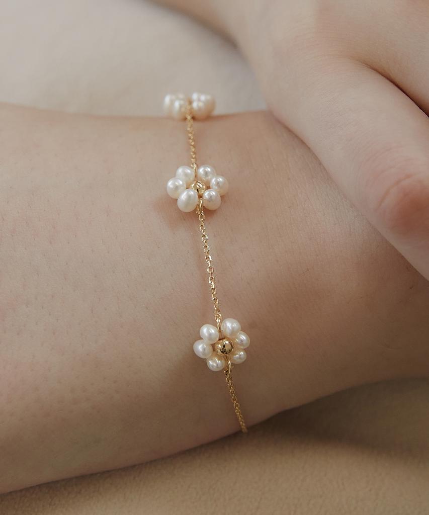Tatiana Pearl Flower Bracelet Br2190
