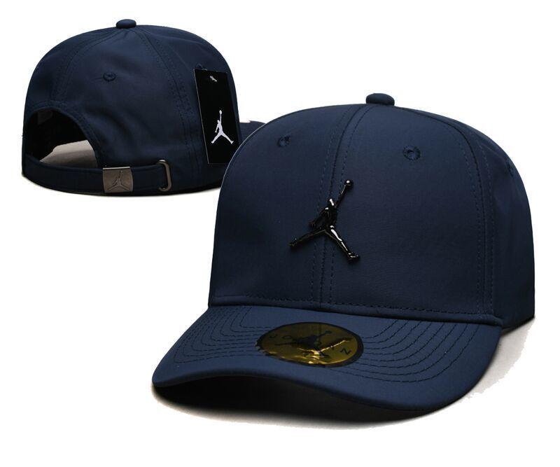 Stylish Extended Brim Baseball Cap with Iron Logo for Large Faces and Heads - Spring & Autumn Trendy Duckbill Hat