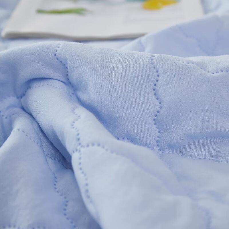 Biegeman Washed Embossed Summer Quilt