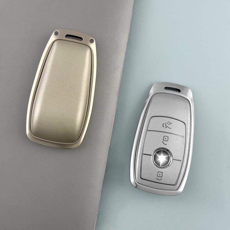 Metall-Schlüsseltasche für Mercedes-Benz E-Klasse (E200, E300L, E260) & GLC mit Schnalle