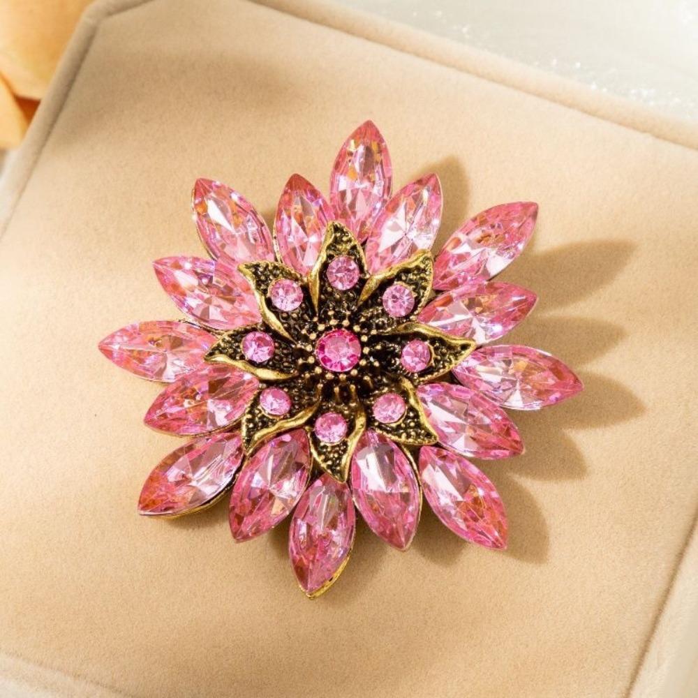 Diamond Butterfly Versatile Simple Brooch Flower Anti-light Pin Clothing Accessories Corsage