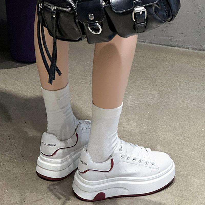 Love Little White Shoes Women's 2025 Spring New Muffin Thick-soled Small Man Height Increase Leather Breathable Casual Board Shoes Ins