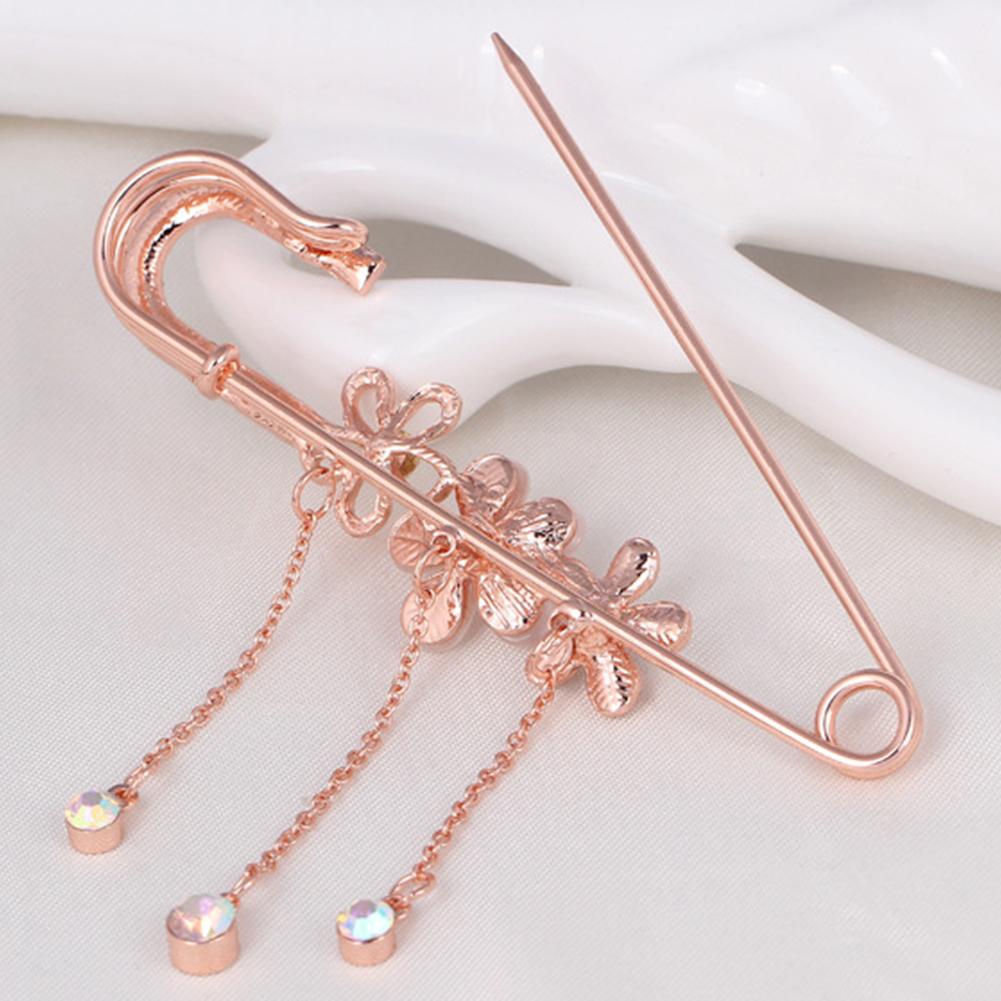 Women Lady Fashion Sweet Flower Brooch Scarves Buckle Jewelry Clothing Accessories