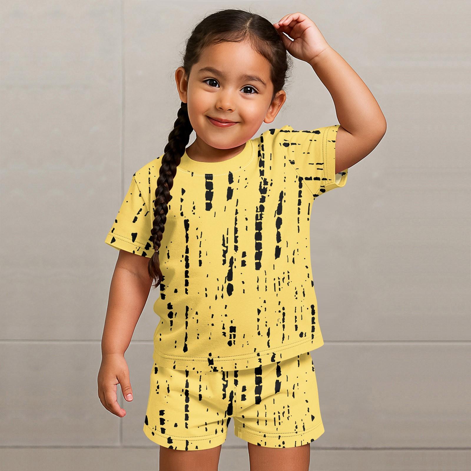 

Детский патриотический наряд - комплект из 2 предметов: короткий рукав и шорты для мальчика и девочки 90 жёлтый