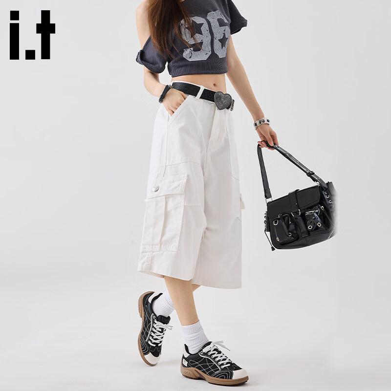 CHOCOOLATE Women's Cropped Loose Denim Shorts
