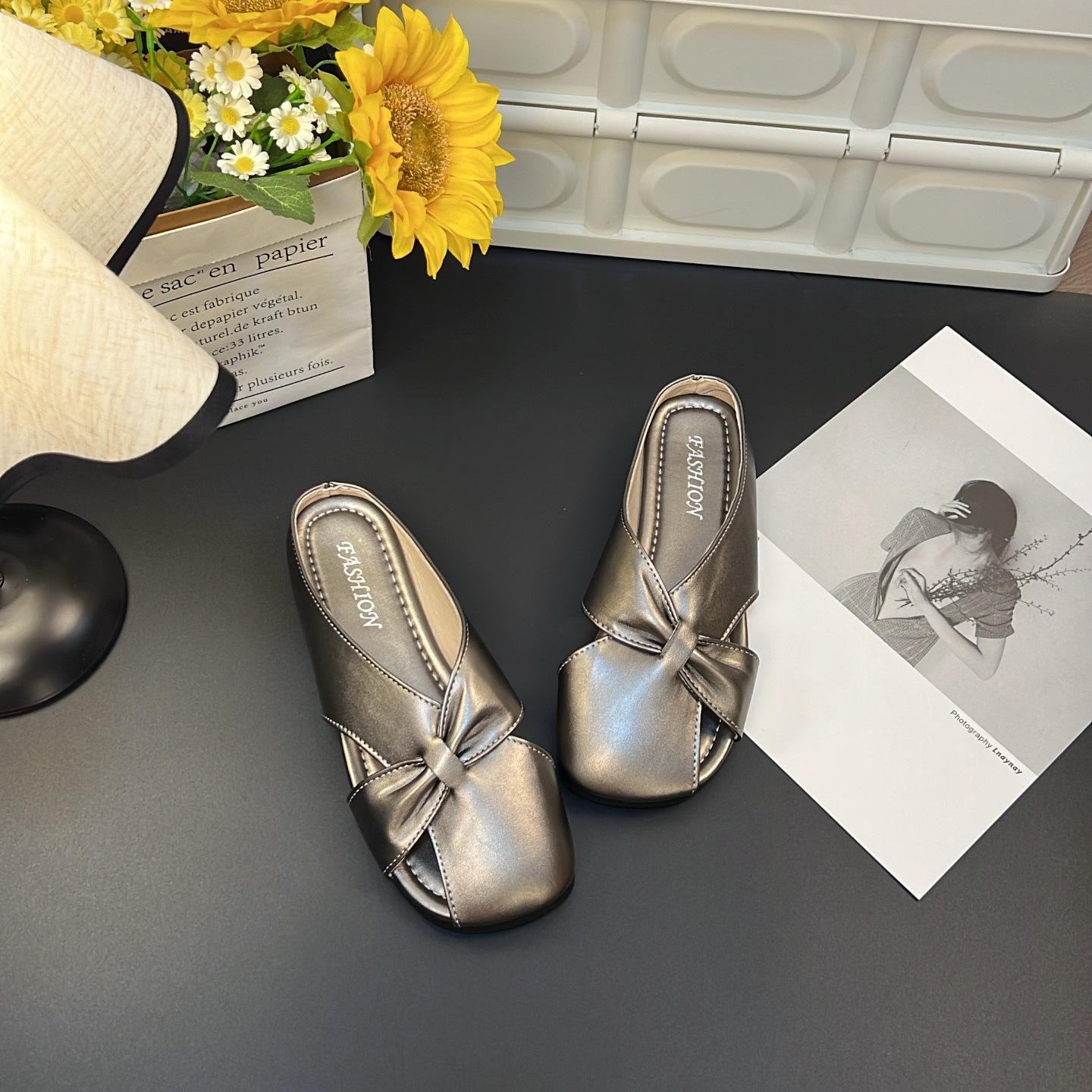 

2025 новая летняя одежда ленивые однопедальные на плоской подошве сумка на голову полушлепанцы женские крутые шлепанцы рабочие универсальные шлепанцы 40