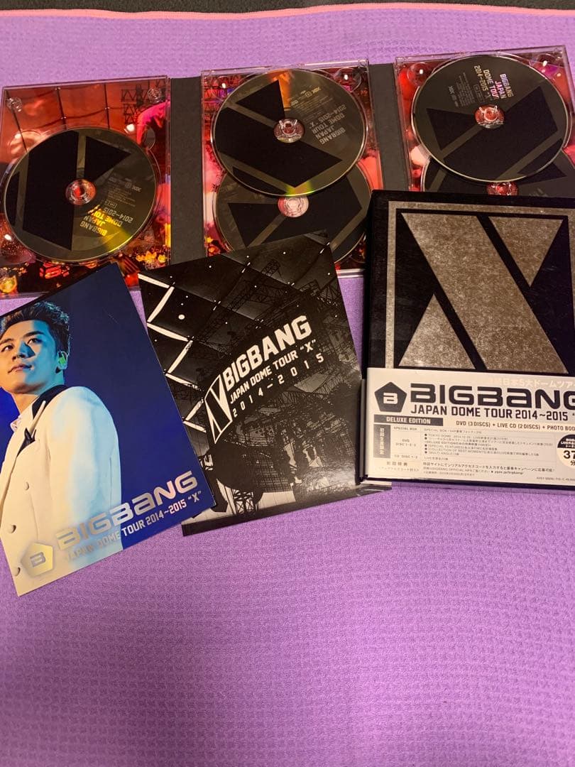 [USED] AVIREX T-shirt