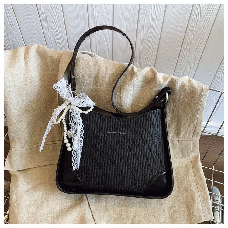 

Retro fashion versatile armpit bag Korean version trendy high-end handbag 2025 spring and summer new shoulder messenger bag чёрный