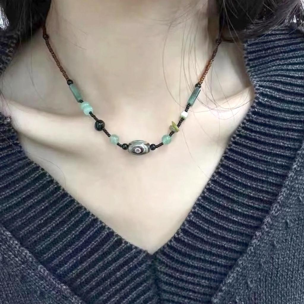 New Chinese-style, handcrafted, retro charm necklace with a unique design, featuring ethnic-inspired agate pendants, perfect as a sweater chain