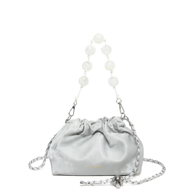 2025 Årets populära och fashionabla damers pärlsmå väskor vår nya mångsidiga enkel axel röda kuvert