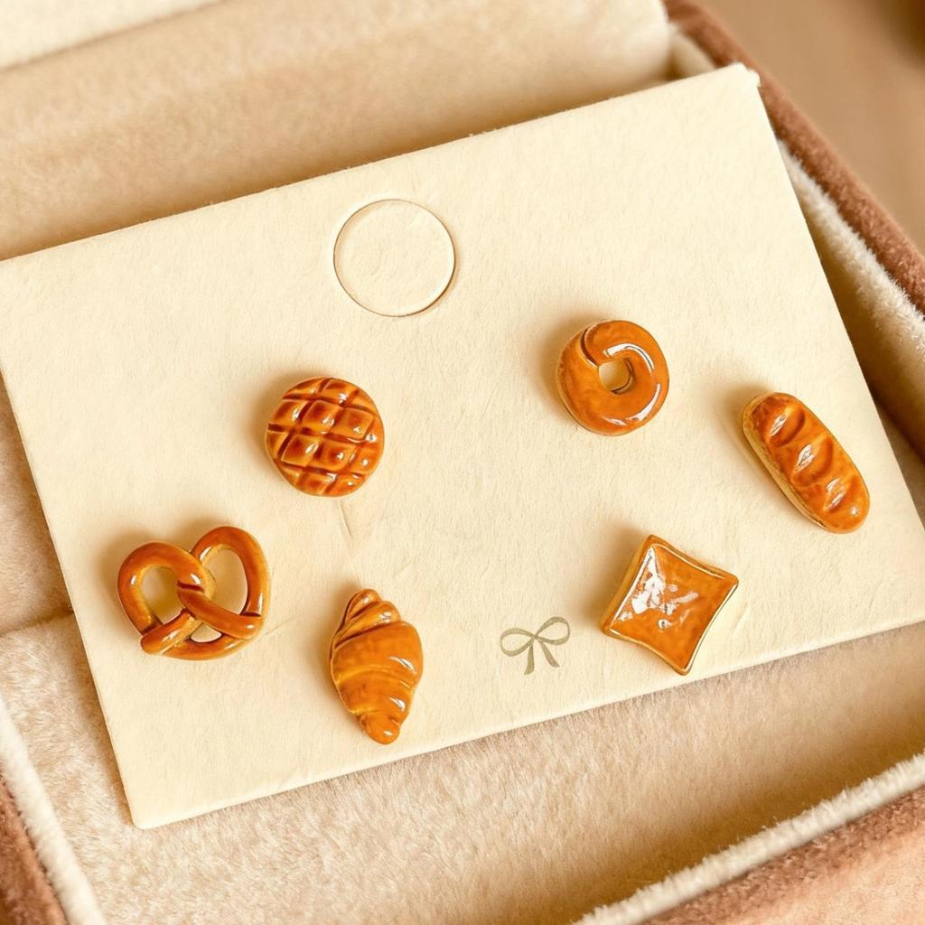 Fun & Cute Caramel Bread Drip Oil Geometric Stud Earrings: Cartoon Niche Light Luxury Accessories