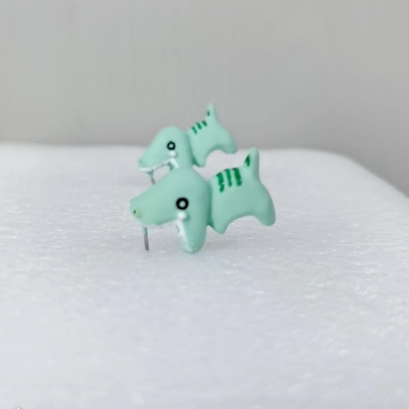 Cute Alloy Ear Studs Suitable for Women and Girls 3D Shark/Dinosaur/Whale Animal Cartoon Biting Ear Stud Earrings