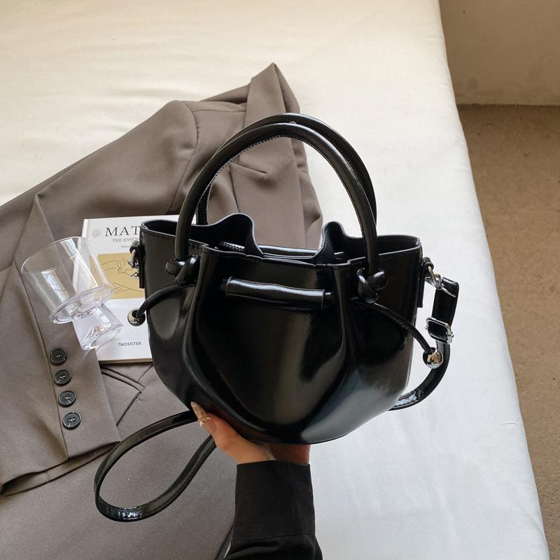Fashion Handbag Women's New Versatile Shoulder Bag Messenger Bag